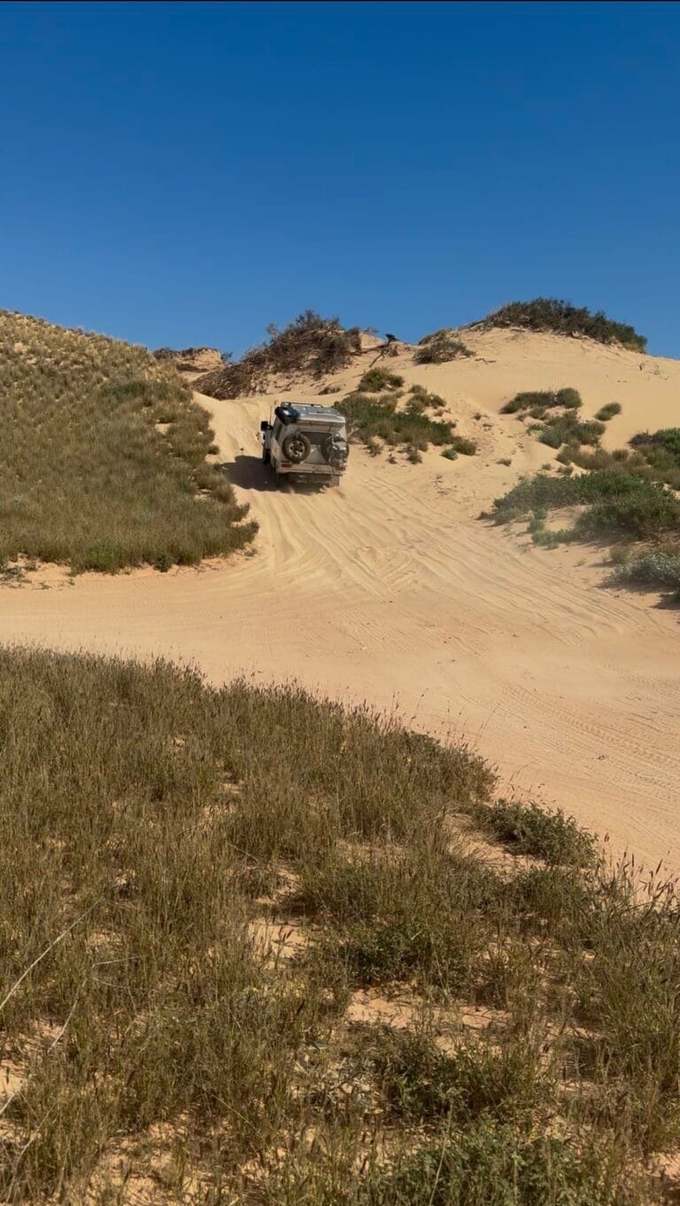 Dune track to 5 Fingers